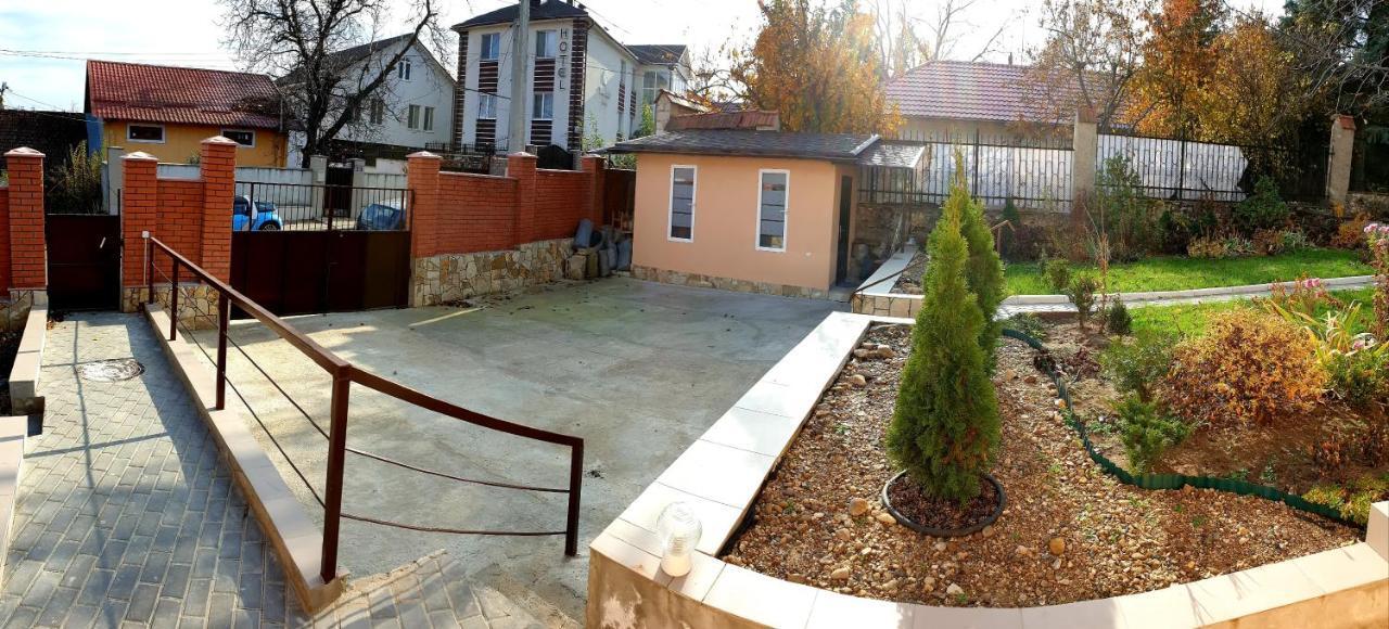 Slovac House With A Garden And Fireplace Kisinyov Kültér fotó